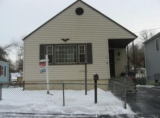 451 Saunders Ave, Bridgeport, CT 06606