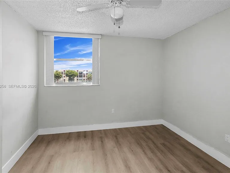 9411 SW 4th St #308 — Photo 19