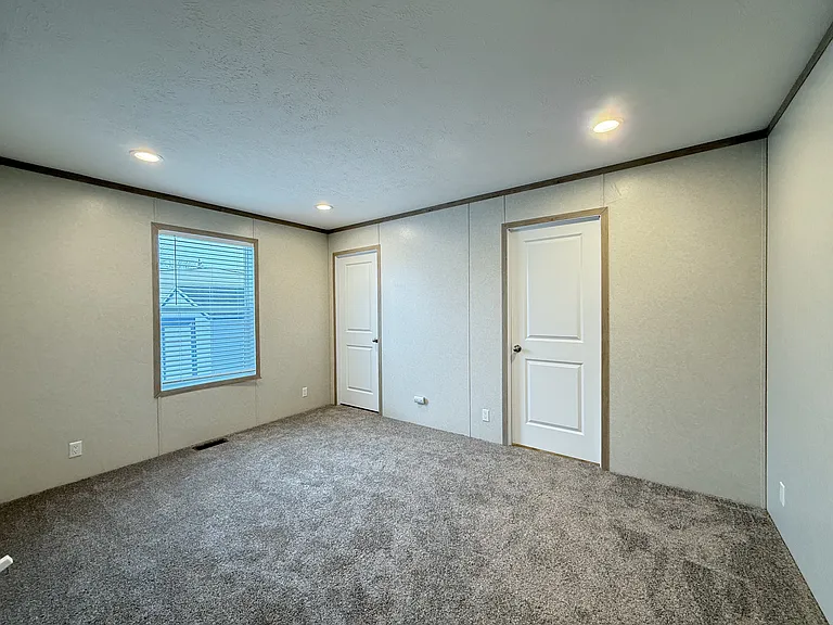 29800 Guilford Cir #124 — Photo 9