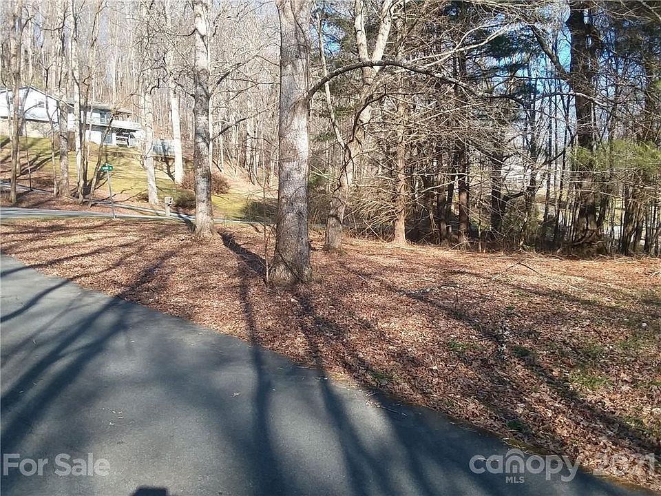 2nd image of 60 Oakwood Dr