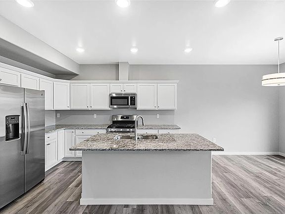5th image of 1435A Winterberry Ln