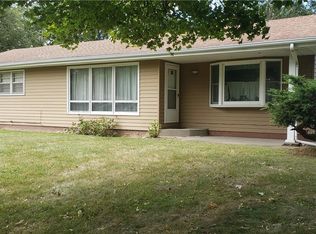 4135 N Woodlawn Ave, Decatur, IL 62526