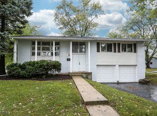 2703 Kimball Ct, Woodridge, IL 60517