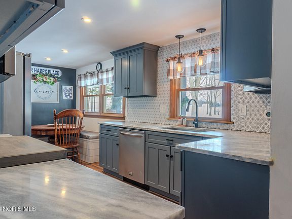 4th image of 26654 Elliott Rd