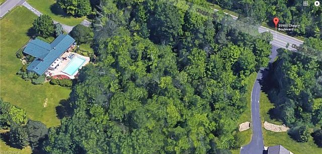 2nd image of 36020 Chagrin Blvd
