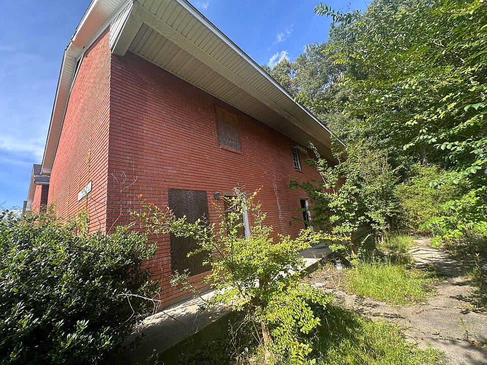 1st image of 114 Ellis Dr