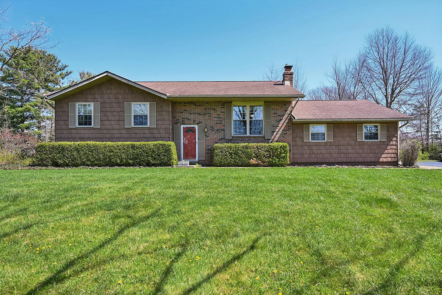 14498 Southard Rd photo 1