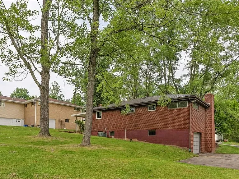 9830 Don Dr — Photo 17