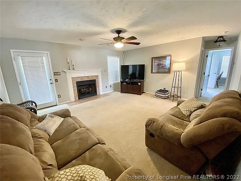 3705 Lockerbie Ct — Photo 12