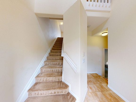 5th image of 3186 N Greenleaf Cir