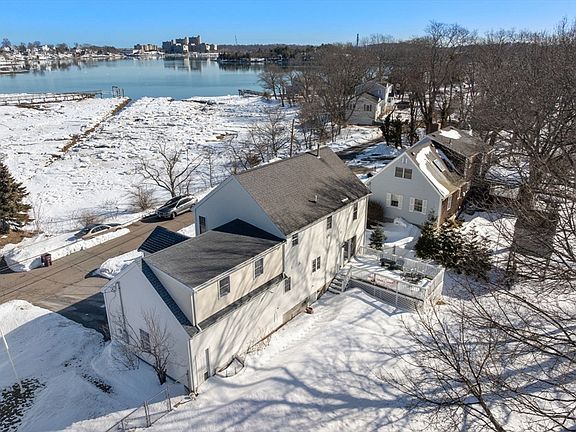 2nd image of 9 Davids Island Rd