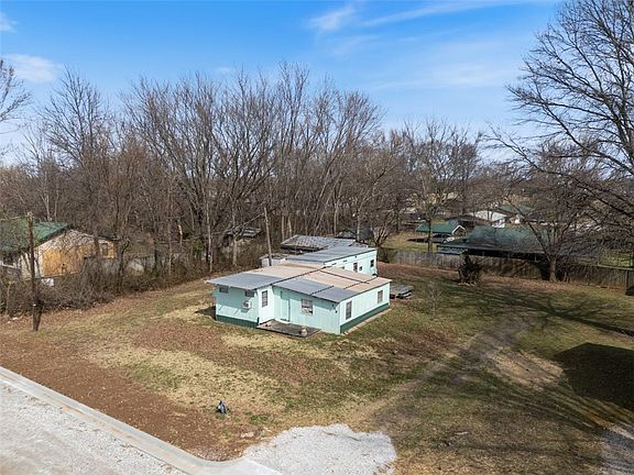 2nd image of 236 Ellis Ln