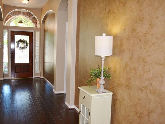 2nd image of 5914 Capella Park Dr