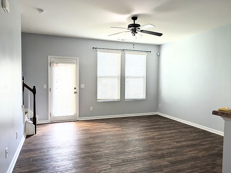 4438 Hillsgrove Rd #26 — Photo 6