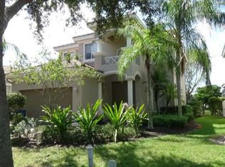 9904 Springlake Cir, Estero, FL 33928