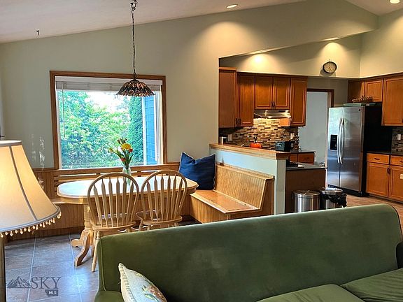 4th image of 427 Concord Dr