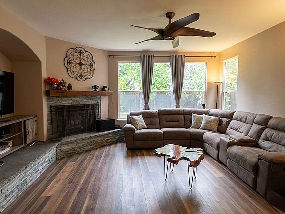 5th image of 9837 Bobbell Dr