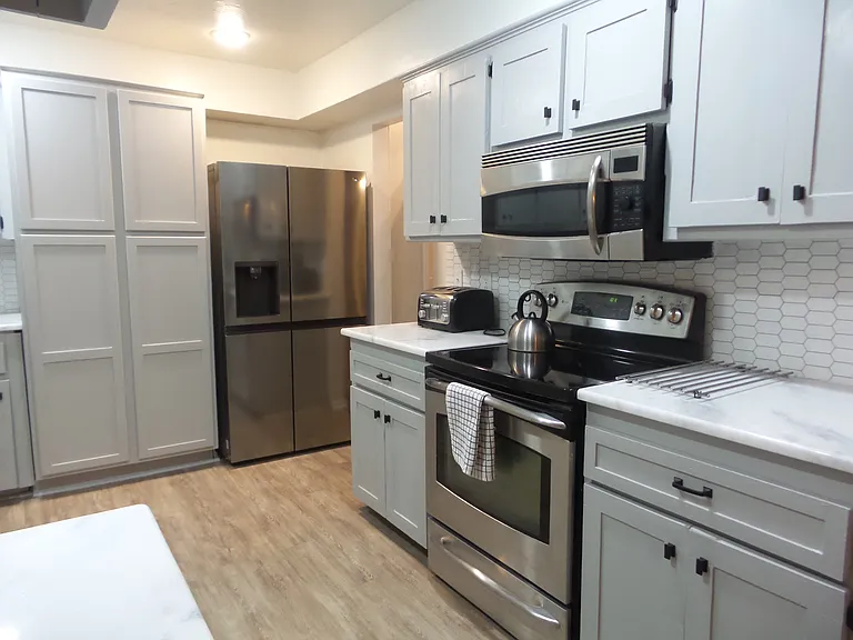 4709 Hemlock Ln — Photo 6