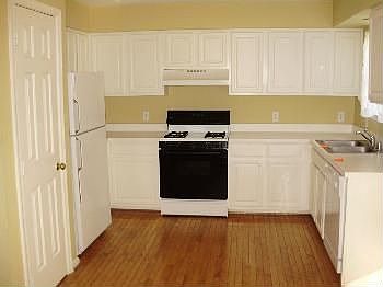 5th image of 301 Independence Dr