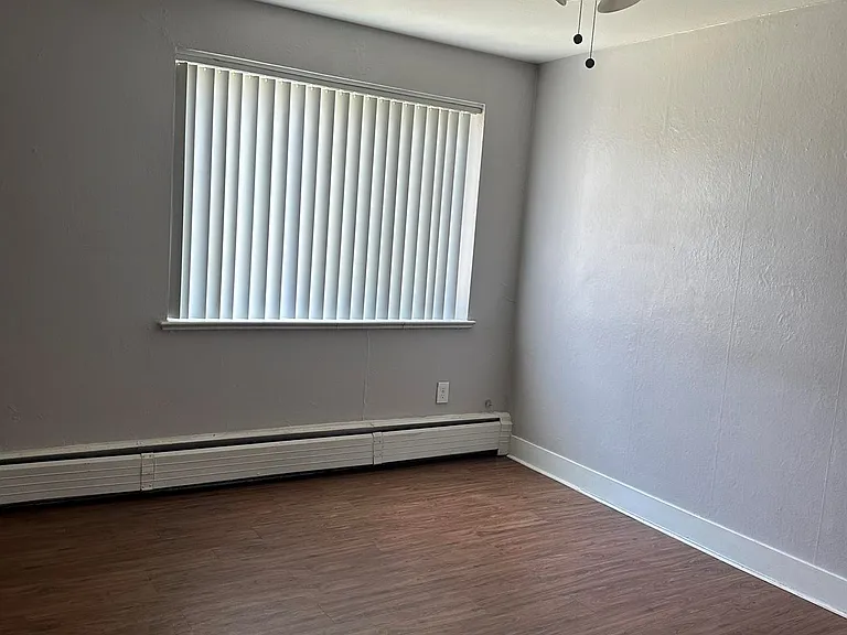 Flats at DeBoer Park — Photo 4