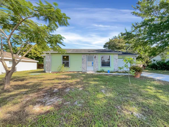 1557 SE Clearbrook Street, Port St Lucie, FL 34983
