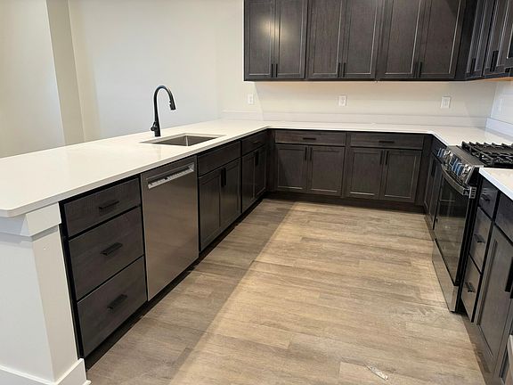 3rd image of 106 E Erie St #3D