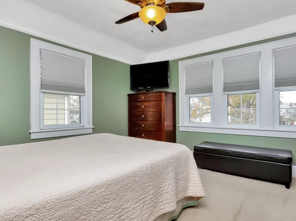 91-15 Vanderveer Street image 14 of 23