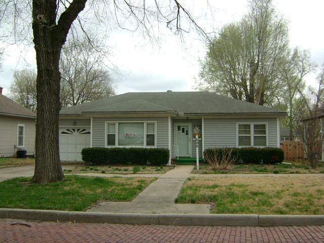 303 E. Shawnee