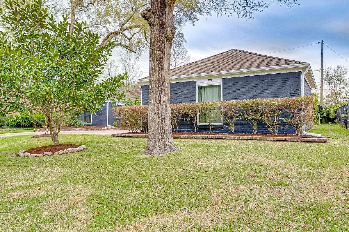 1306 Woodland Dr, Seabrook, TX 77586 Zillow