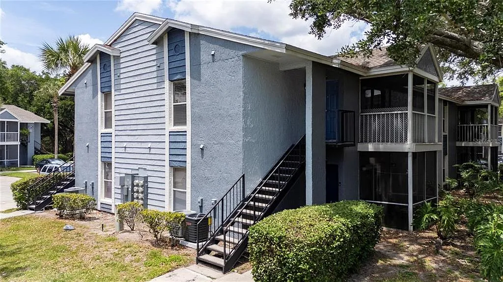 2 bed, 2.0 bath, 910 sqft, $1,400 — Photo 1