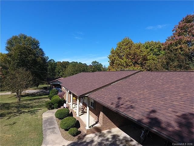 2nd image of 2213 Woodhurst Ln