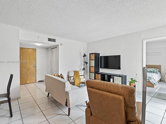 3rd image of 2075 SW 122nd Ave APT 226