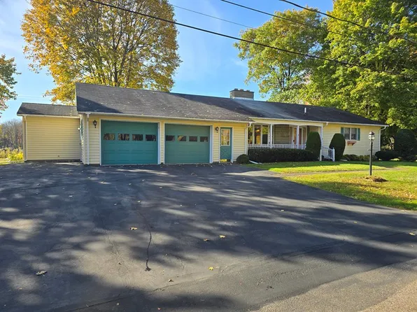 28 Club View Dr, Bath, NY 14810