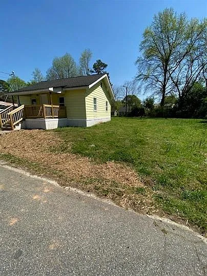 2 bed, 687 sqft, $895 — Photo 2