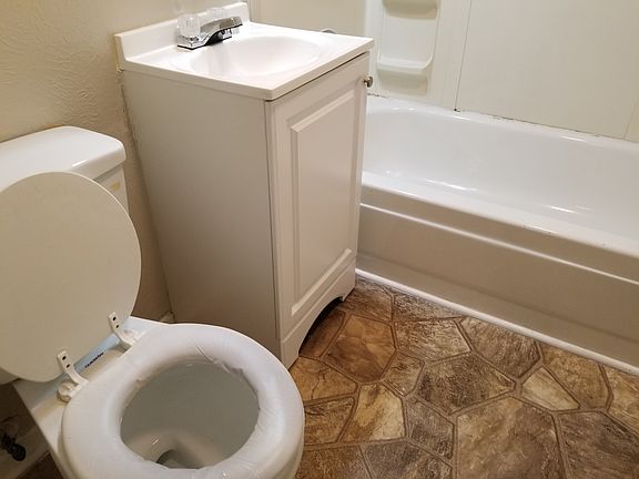 3rd image of 813-815 38th St