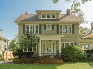 2161 Demington Dr, Cleveland Heights, OH 44106