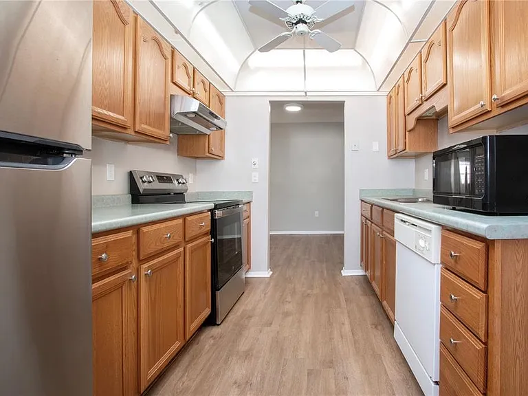 802 Buttonwood Dr — Photo 18