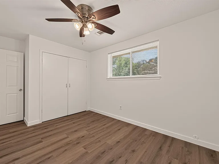 313 Stratmore Dr — Photo 17