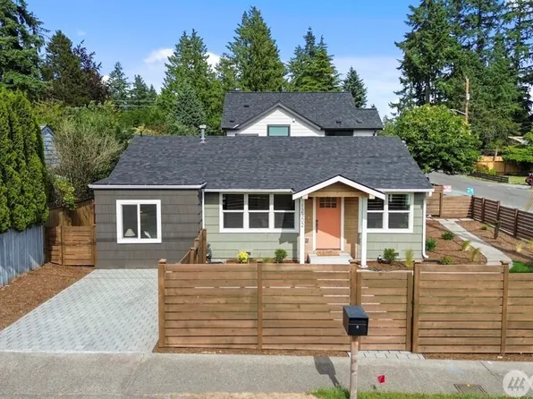 12302 5th Avenue NE, Seattle, WA 98125