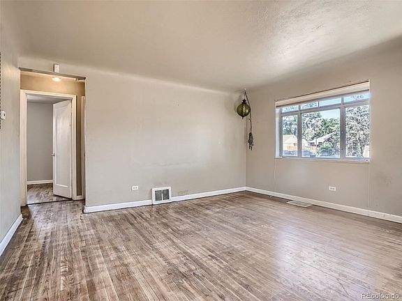 5th image of 3311 Newport St