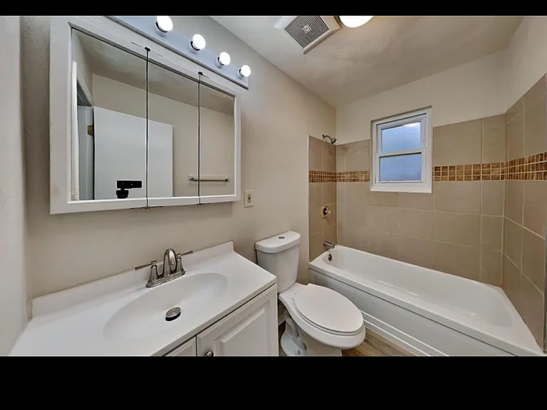 205 Cameron Dr — Photo 8