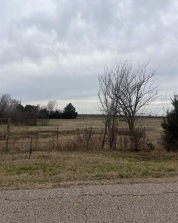 2nd image of 8325 Ridgeway Rd