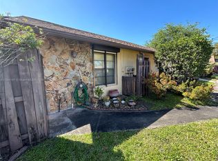 491 Briarwood Cir #1-61, Hollywood, FL 33024