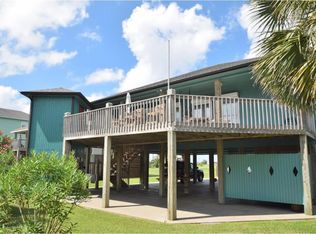 3282 Pirates Cv, Crystal Beach, TX 77650