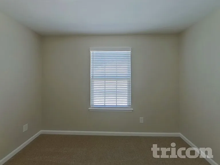 1302 Harkey Creek Dr — Photo 13