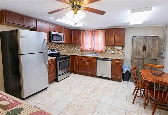 2nd image of 809 Epsilon St