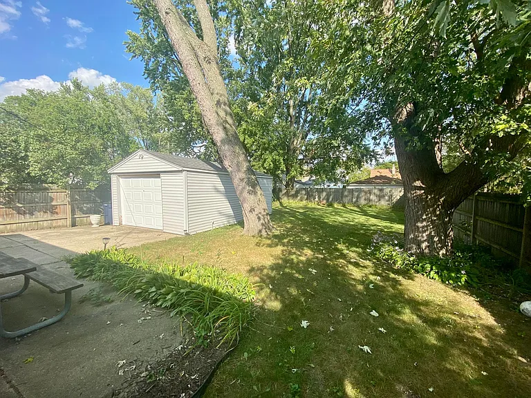 3828 Woodland Ave — Photo 13