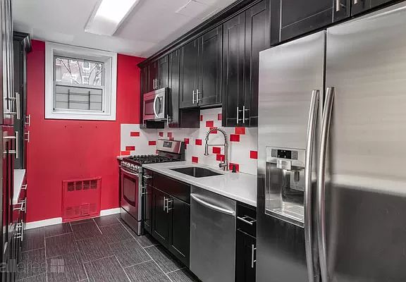 5th image of 66-01 Burns St #Lb