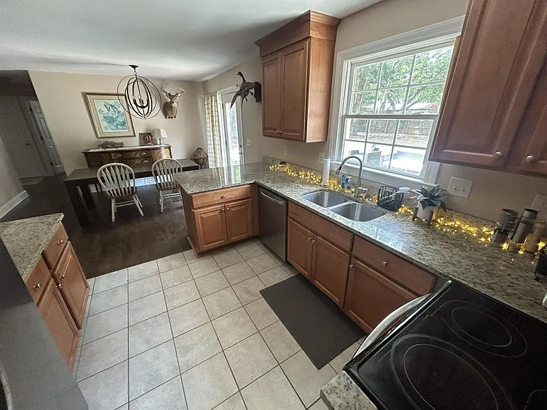 1209 Julian Clark Rd — Photo 3