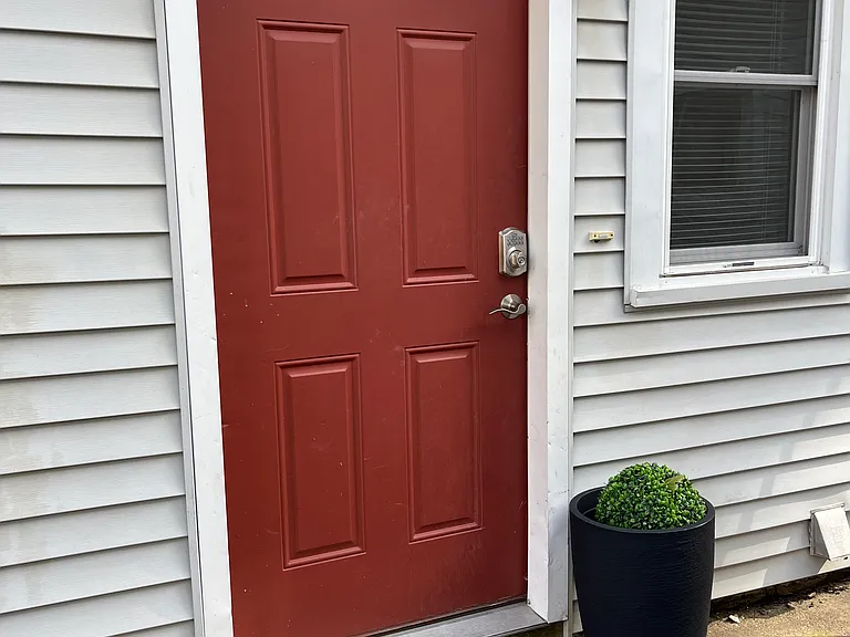 270 Avon Ave #1 — Photo 16